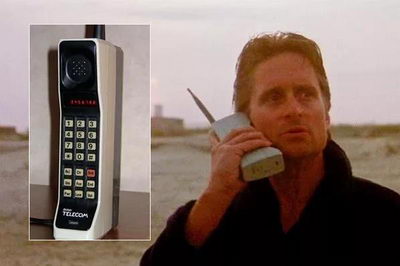 Первый сотовый телефон Motorola DynaTAC 8000X