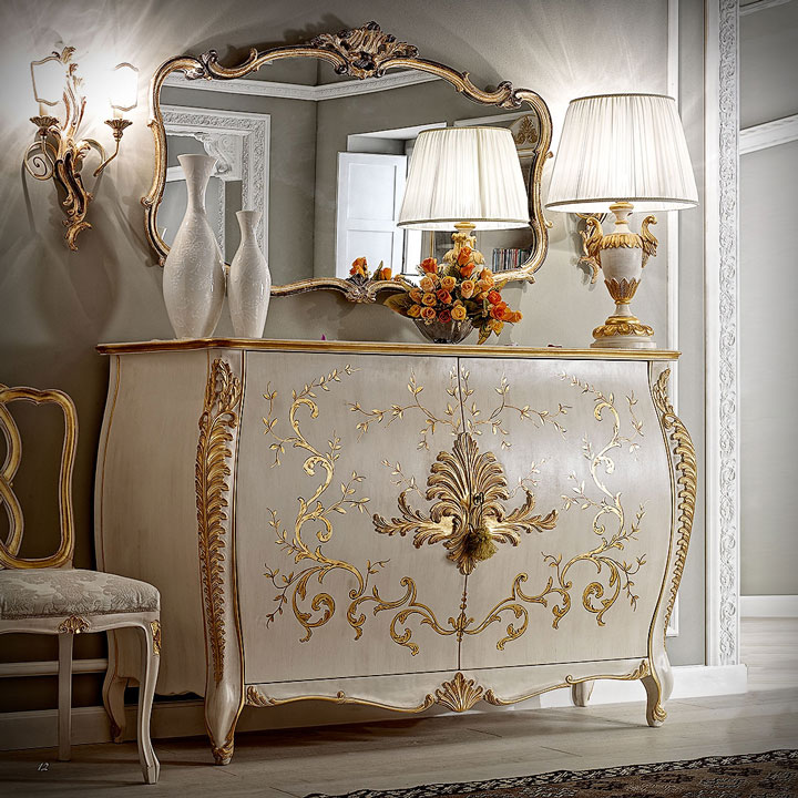Классический итальянский комод в флорентийском стиле с золотой росписью и декором